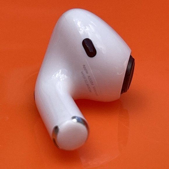 Apple AirPods Pro Left AirPod Replacement - 1st Generation A2084 - Authentic - Picture 2 of 3